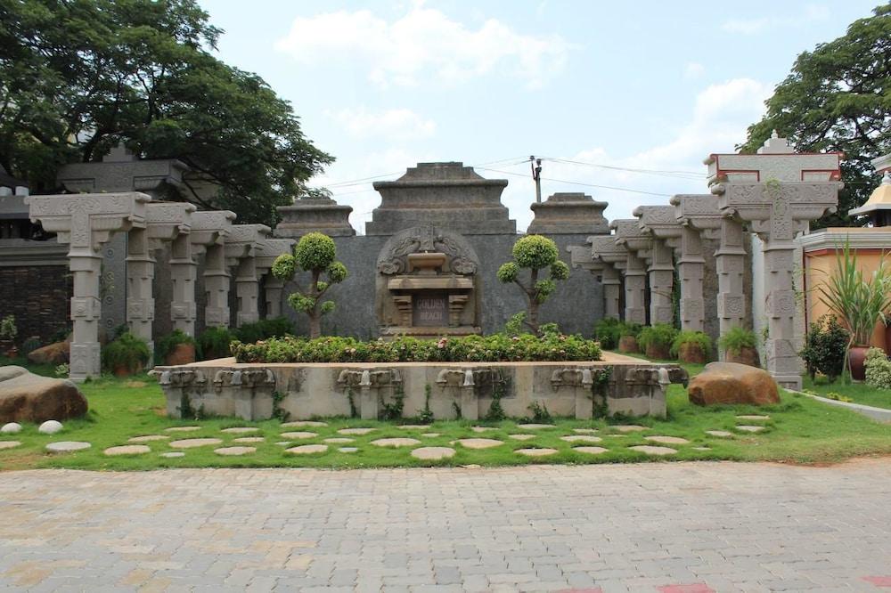 Vgp Golden Beach Resort Chennai Bagian luar foto