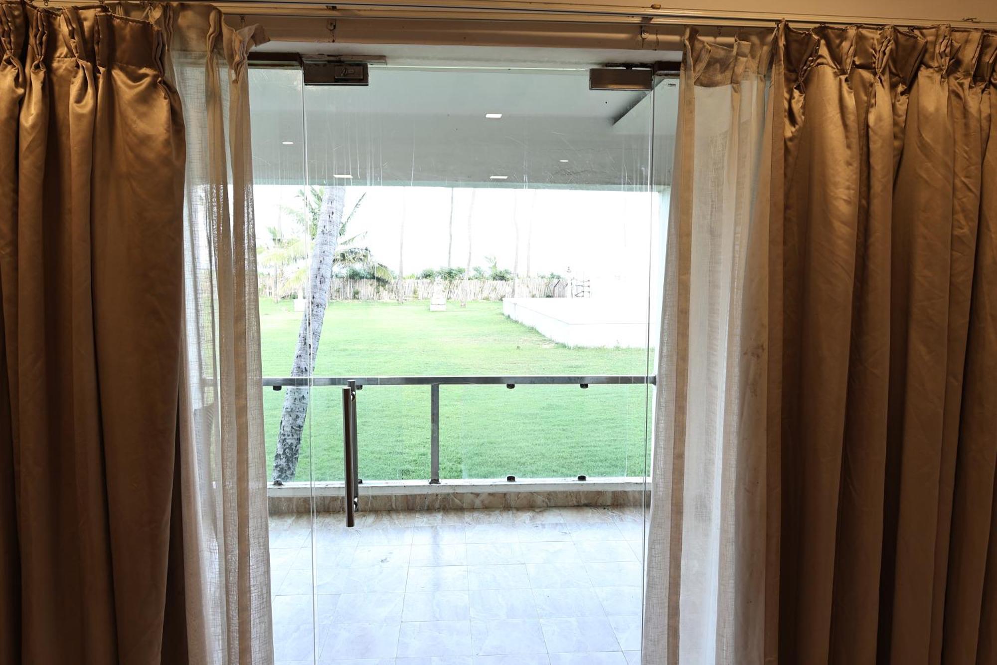 Vgp Golden Beach Resort Chennai Bagian luar foto