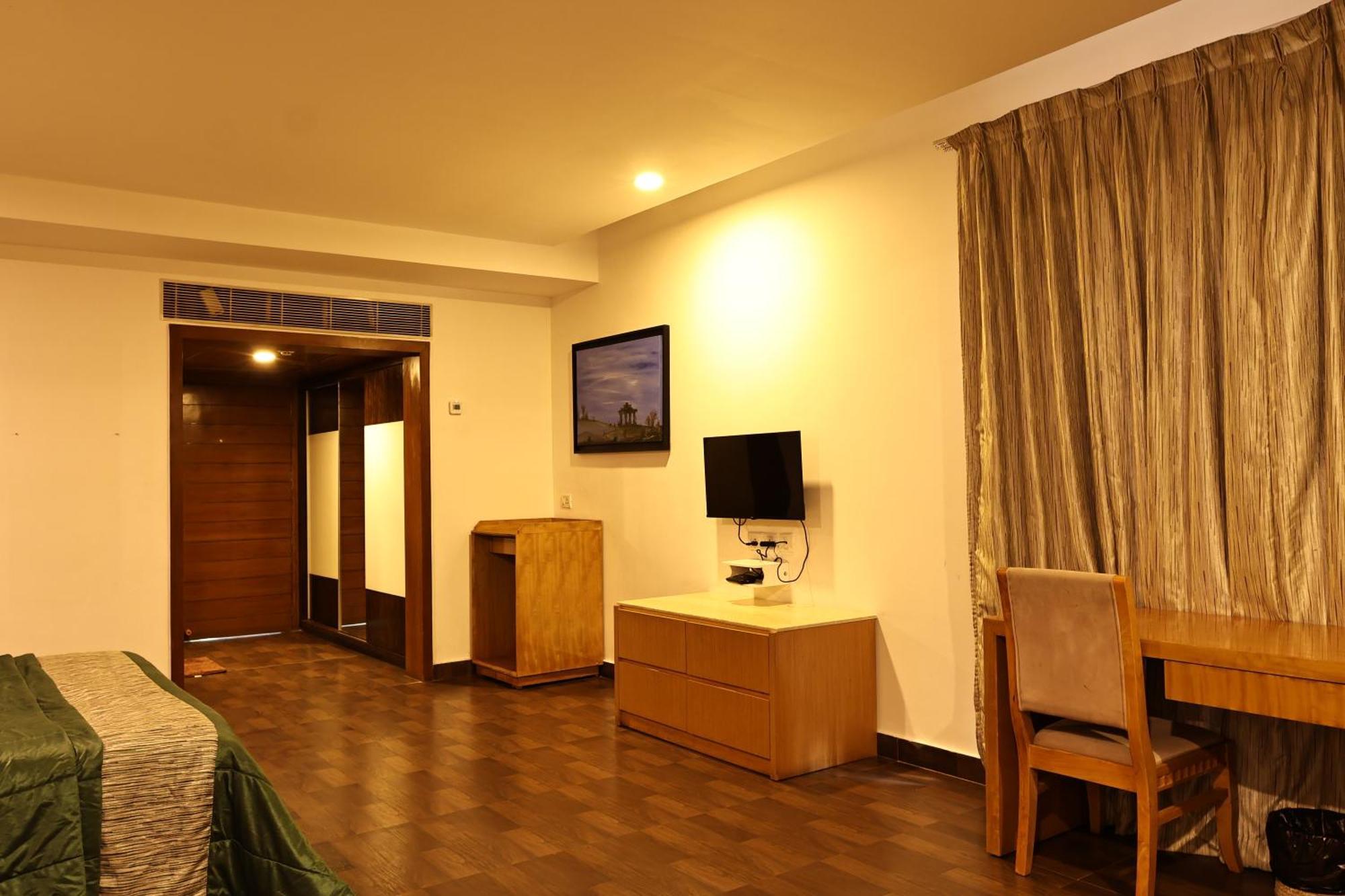 Vgp Golden Beach Resort Chennai Bagian luar foto