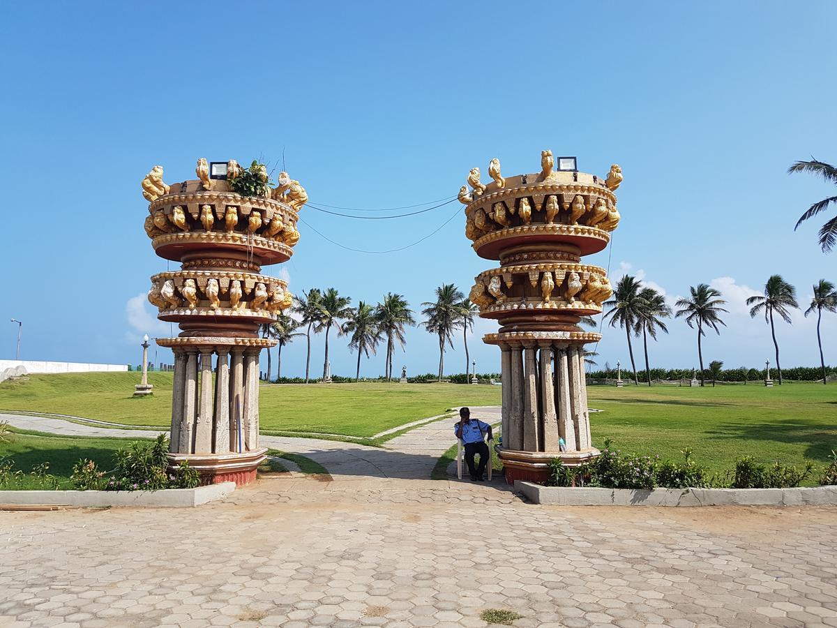 Vgp Golden Beach Resort Chennai Bagian luar foto