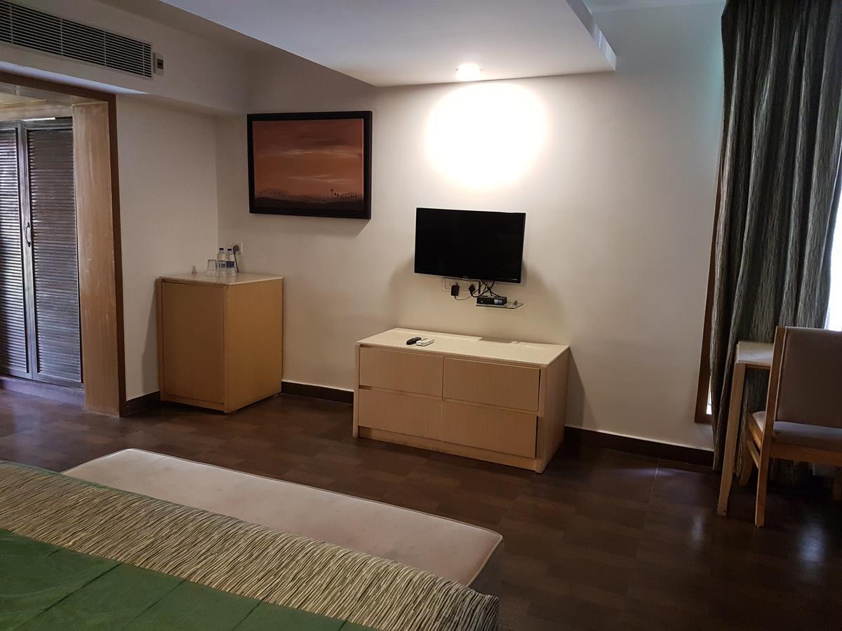 Vgp Golden Beach Resort Chennai Bagian luar foto