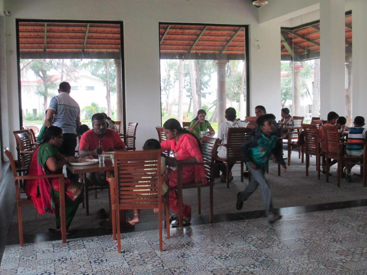 Vgp Golden Beach Resort Chennai Bagian luar foto