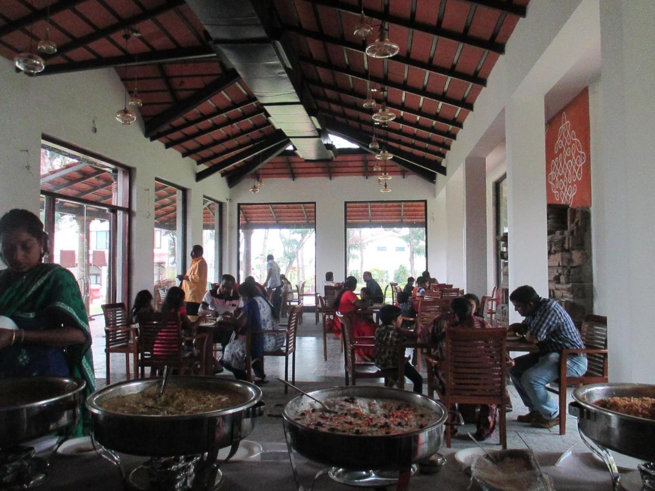 Vgp Golden Beach Resort Chennai Bagian luar foto
